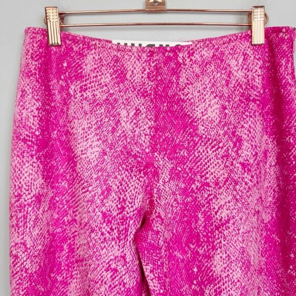 URBAN OUTFITTERS | NEW Vivica Soft Faux Suede Pink Snake Print Women’s Size 4 - Picture 5 of 12